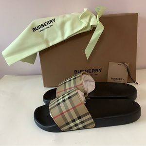BNWT Burberry Men Furley Archive Check Slides  Size 42(9)